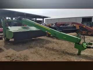 2016 John Deere 835