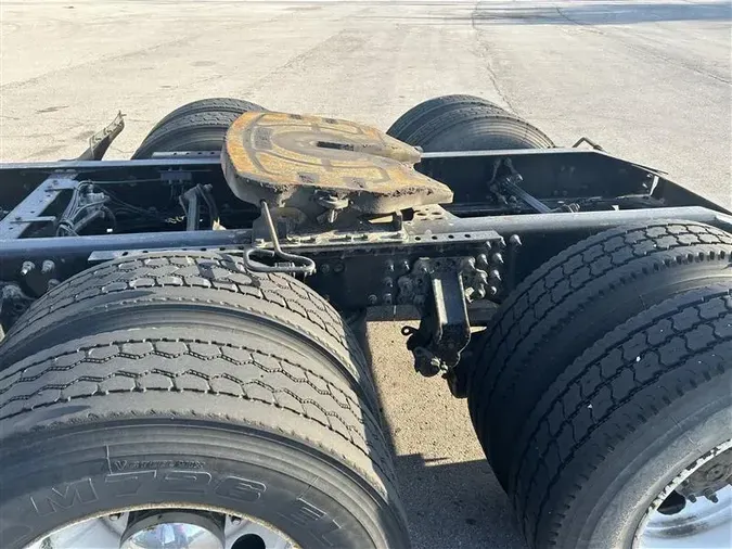 2016 MACK CXU613