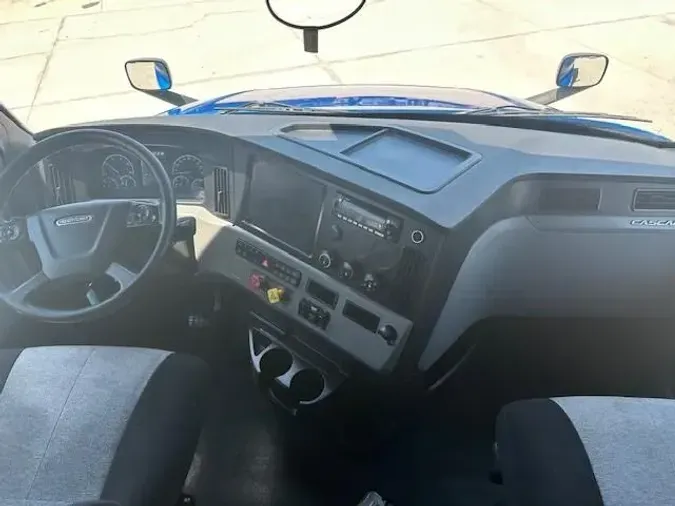 2021 Freightliner Cascadia