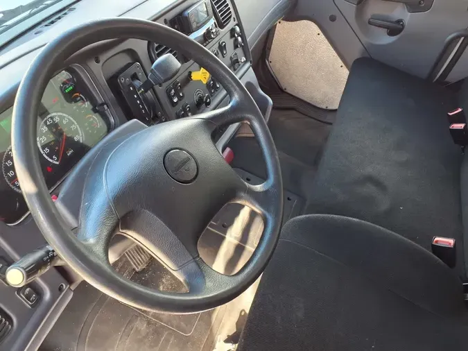 2019 FREIGHTLINER/MERCEDES M2 106