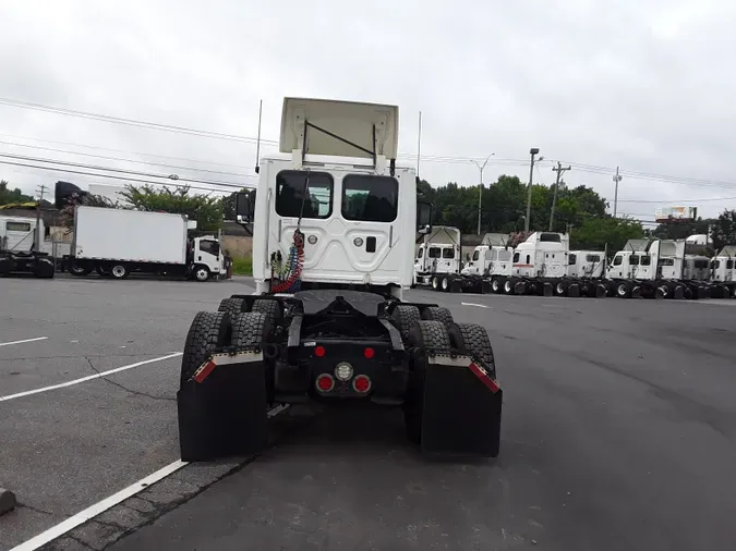 2016 FREIGHTLINER/MERCEDES CASCADIA 125