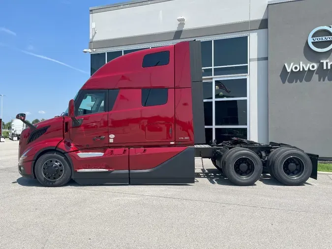 2026 VOLVO VNL64T860
