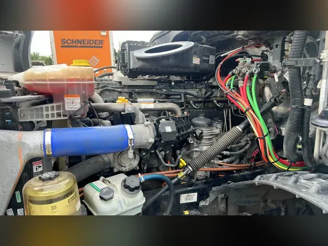 2020 Freightliner Cascadia 126