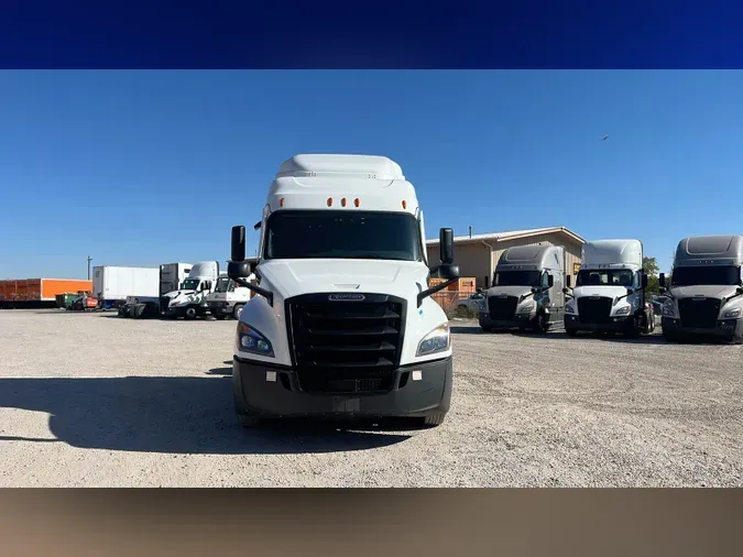 2021 Freightliner Cascadia 126792bde46f18a6ce2a7d127ac3afbf216