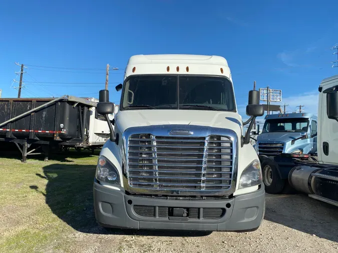 2019 FREIGHTLINER/MERCEDES CASCADIA 113