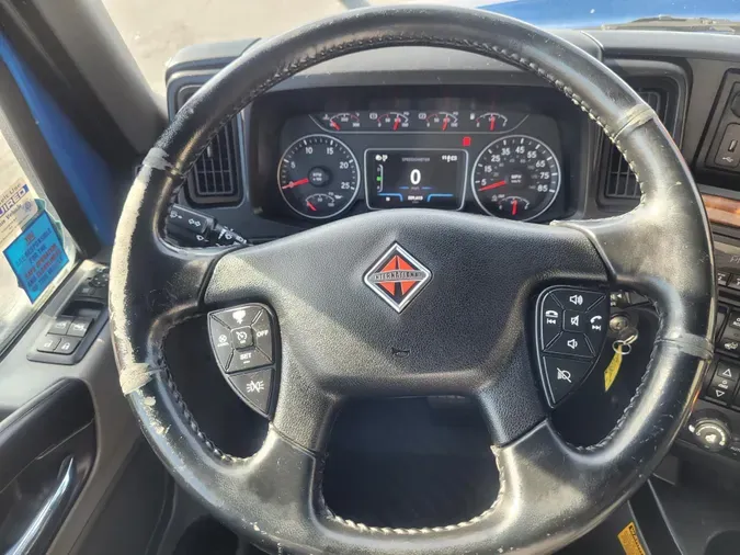 2022 International LT625