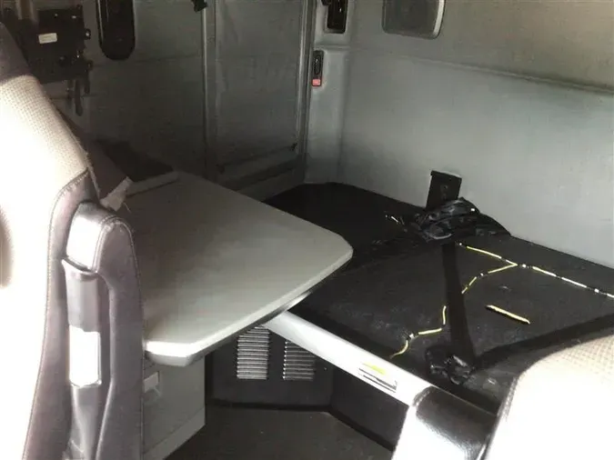 2021 KENWORTH T680