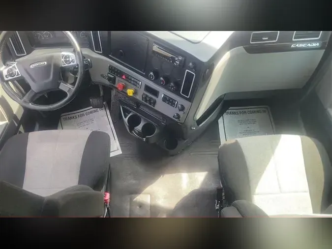 2020 FREIGHTLINER CA126