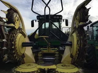 2010 John Deere 770