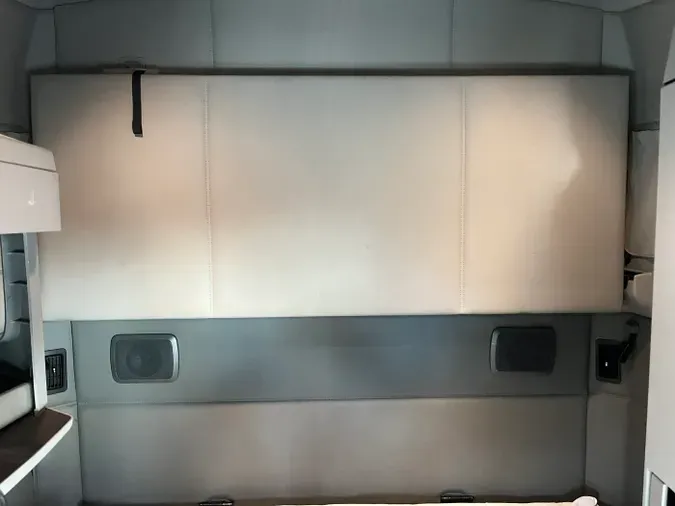 2022 Kenworth T680793938d9aaa5973e31872f3637265659