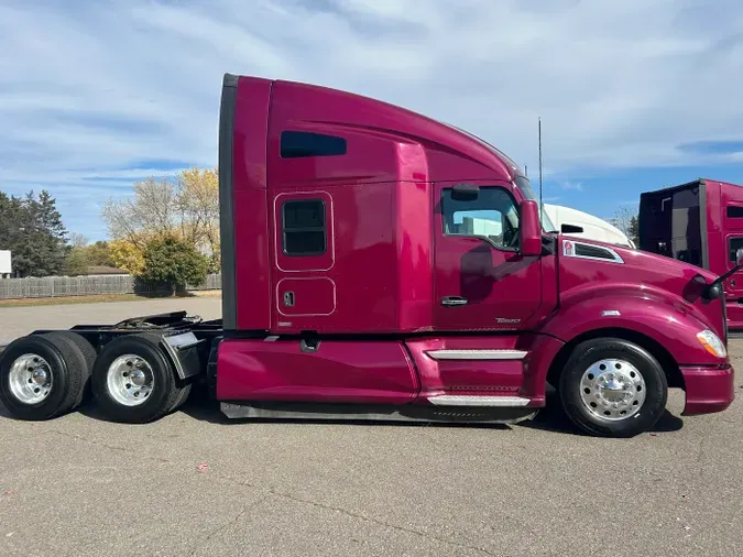 2022 Kenworth T680793ad7df90150d42ff6688857ed002e2
