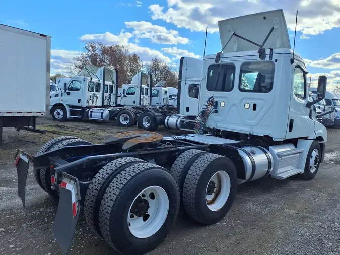 2019 FREIGHTLINER/MERCEDES NEW CASCADIA PX12664