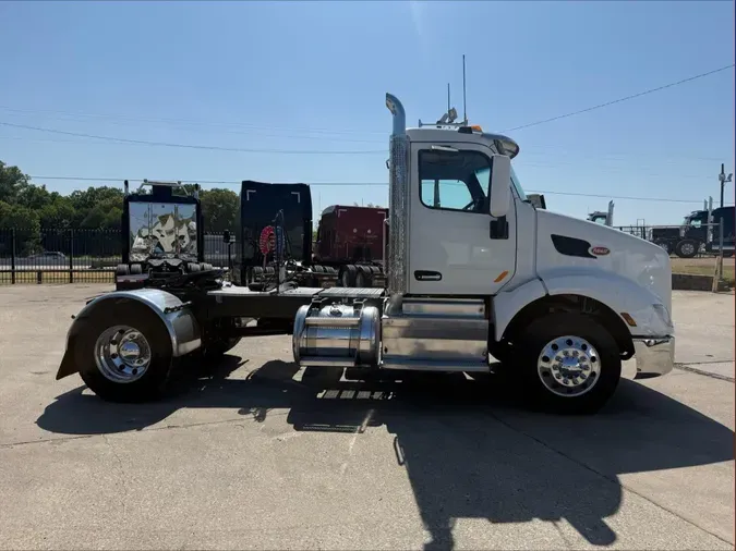 2017 Peterbilt 579