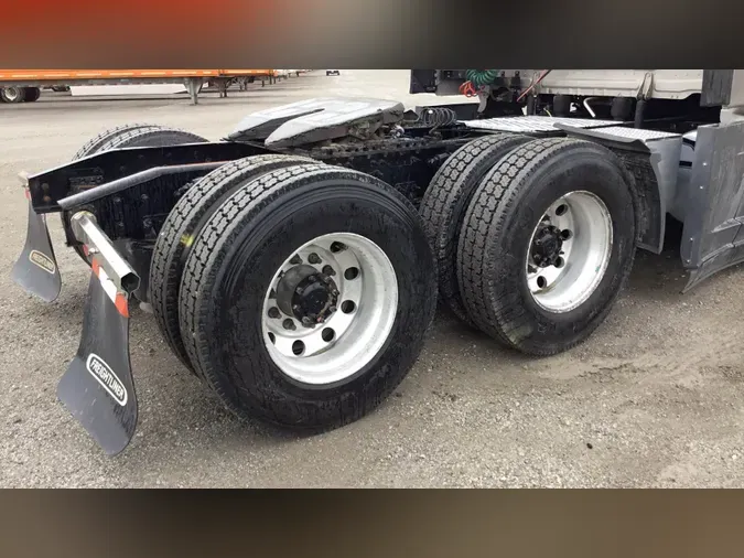 2021 Freightliner Cascadia 126