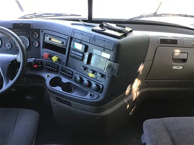 2018 FREIGHTLINER CASCADIA EVOLUTION