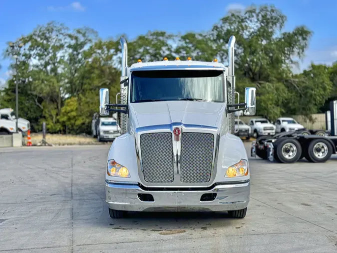 2022 KENWORTH T680