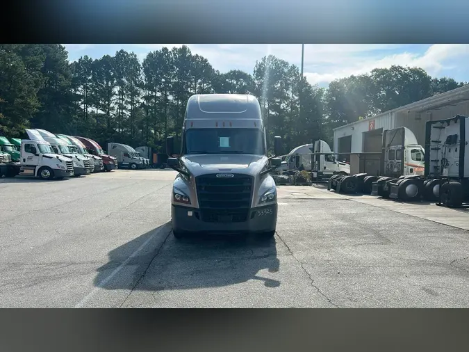 2025 Freightliner Cascadia 12679422bb0e479f10b678c3320417ec324