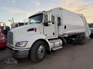 2016 KENWORTH T370