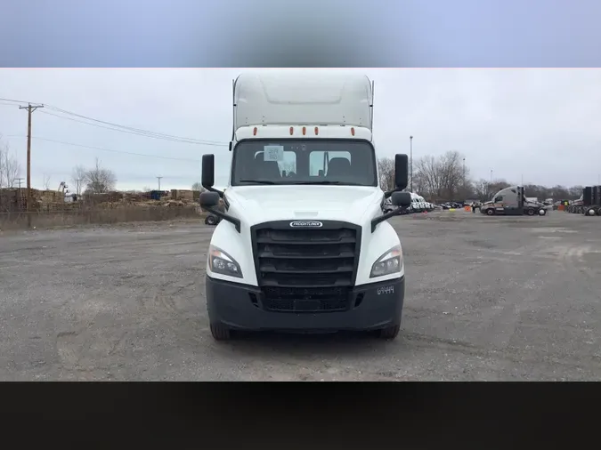 2019 Freightliner Cascadia 126