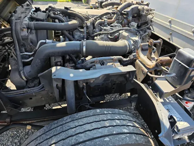2019 ISUZU NQR
