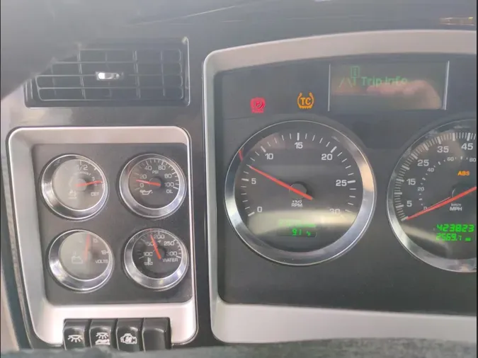 2019 Kenworth T8007949af0b1a55d95b3a54e205d0e3e34c