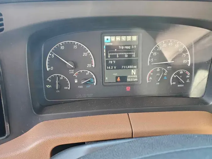 2020 FREIGHTLINER Cascadia 126