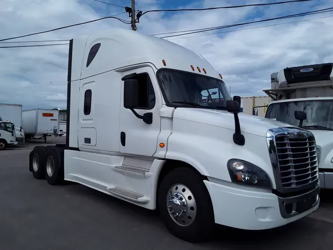 2019 FREIGHTLINER/MERCEDES CASCADIA 125