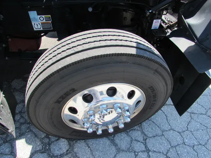 2024 Kenworth W990