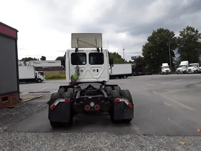 2018 FREIGHTLINER/MERCEDES CASCADIA 125