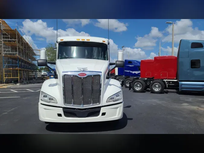 2022 Peterbilt 579