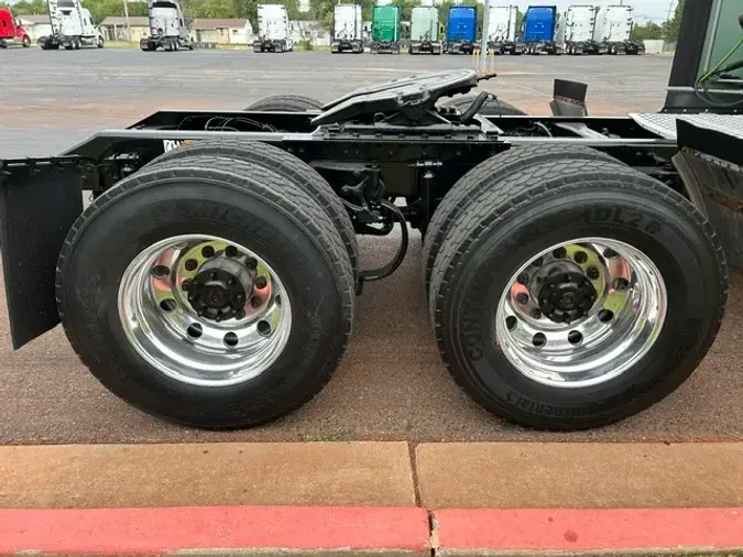 2021 KENWORTH T680794ea532b7193f87c1736e2321df5b44