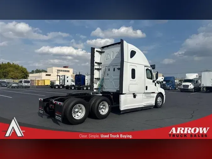 2021 FREIGHTLINER CA126