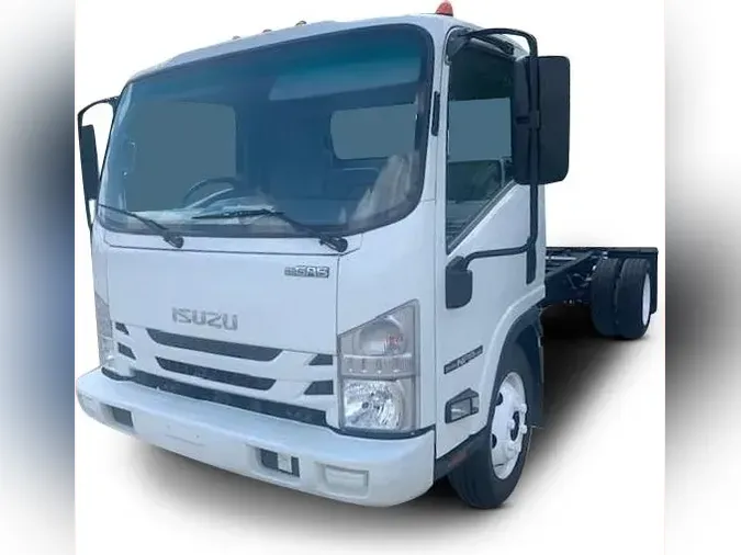 2020 Isuzu NPR-HD795417fd18e9a60f054045223796c396
