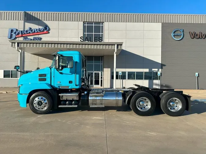 2020 MACK AN64T