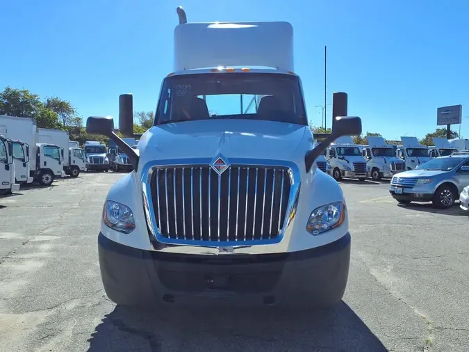 2021 NAVISTAR INTERNATIONAL LT625 DAYCAB S/A