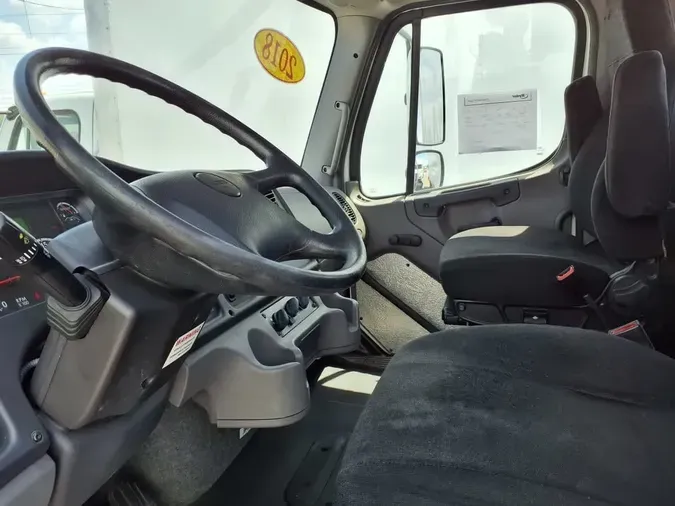 2018 FREIGHTLINER/MERCEDES M2 106