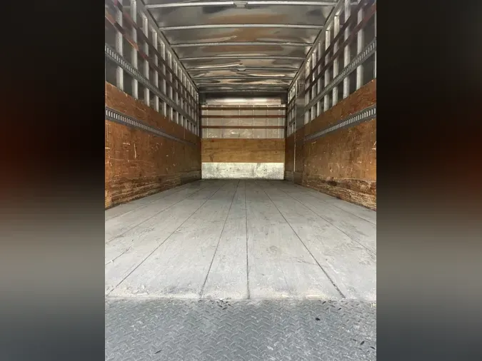 2016 FREIGHTLINER M2 106