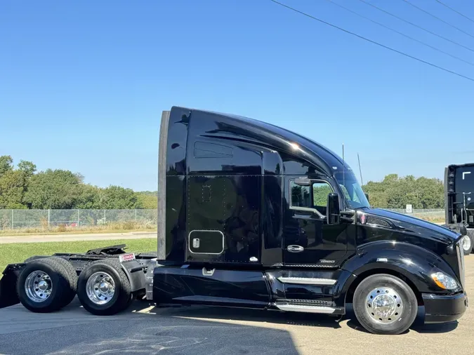 2022 KENWORTH T680