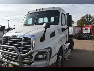 2018 FREIGHTLINER CASCADIA 113