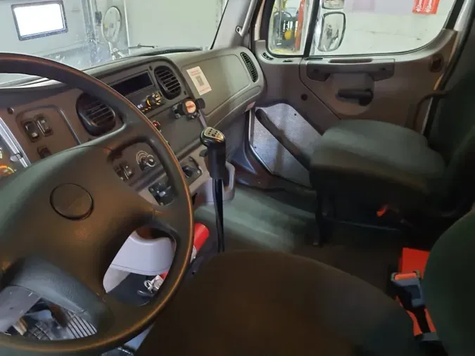 2020 FREIGHTLINER/MERCEDES M2 106795fc7e4c783bcdd038fc557a8aef1de