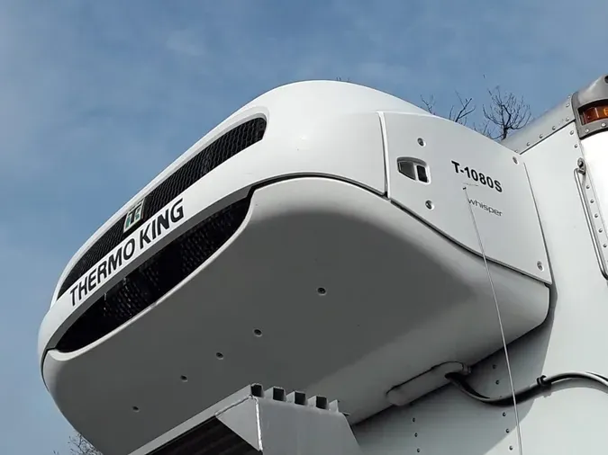 2018 FREIGHTLINER/MERCEDES M2 106