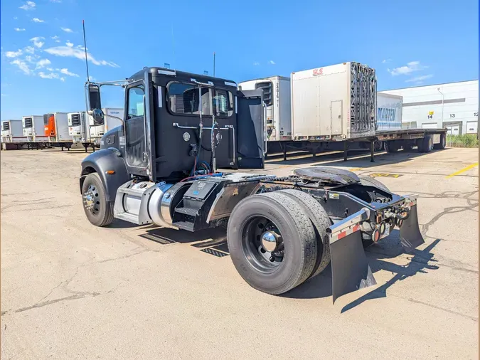 2018 PETERBILT 337