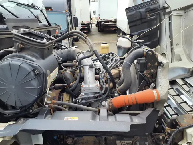 2018 FREIGHTLINER HINO 338