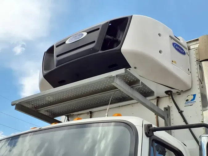 2016 FREIGHTLINER M2 106