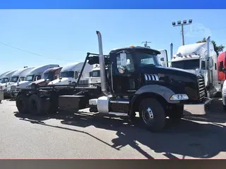 2012 MACK GRANITE GU813