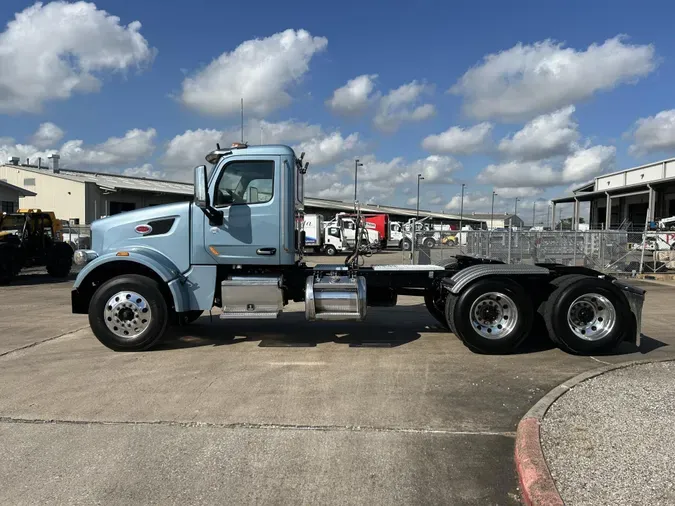 2021 Peterbilt 567