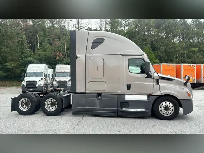 2023 Freightliner Cascadia 126797b25dd054d49fefb35bf27c4b62e58