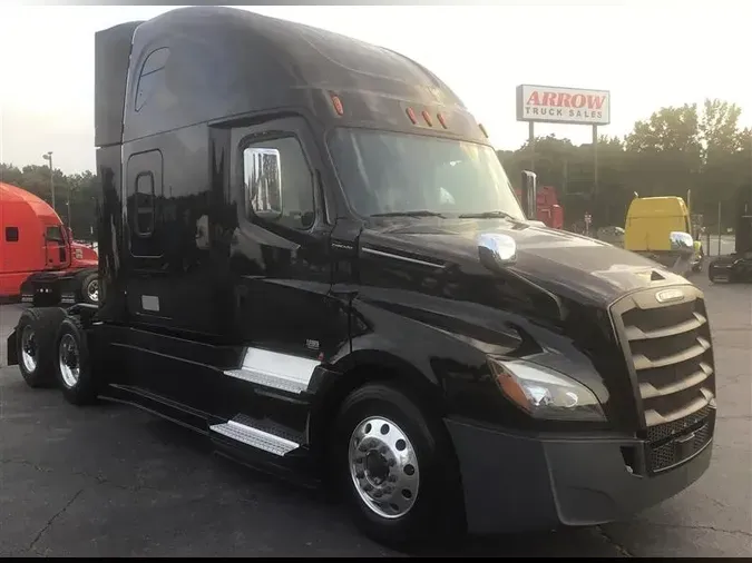 2018 FREIGHTLINER CASCADEVO1