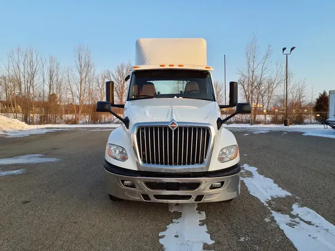 2019 NAVISTAR INTERNATIONAL LT625 DAYCAB T/A