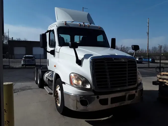 2018 FREIGHTLINER/MERCEDES CASCADIA 125797de9298f94b00b0673c2c671b4fd11